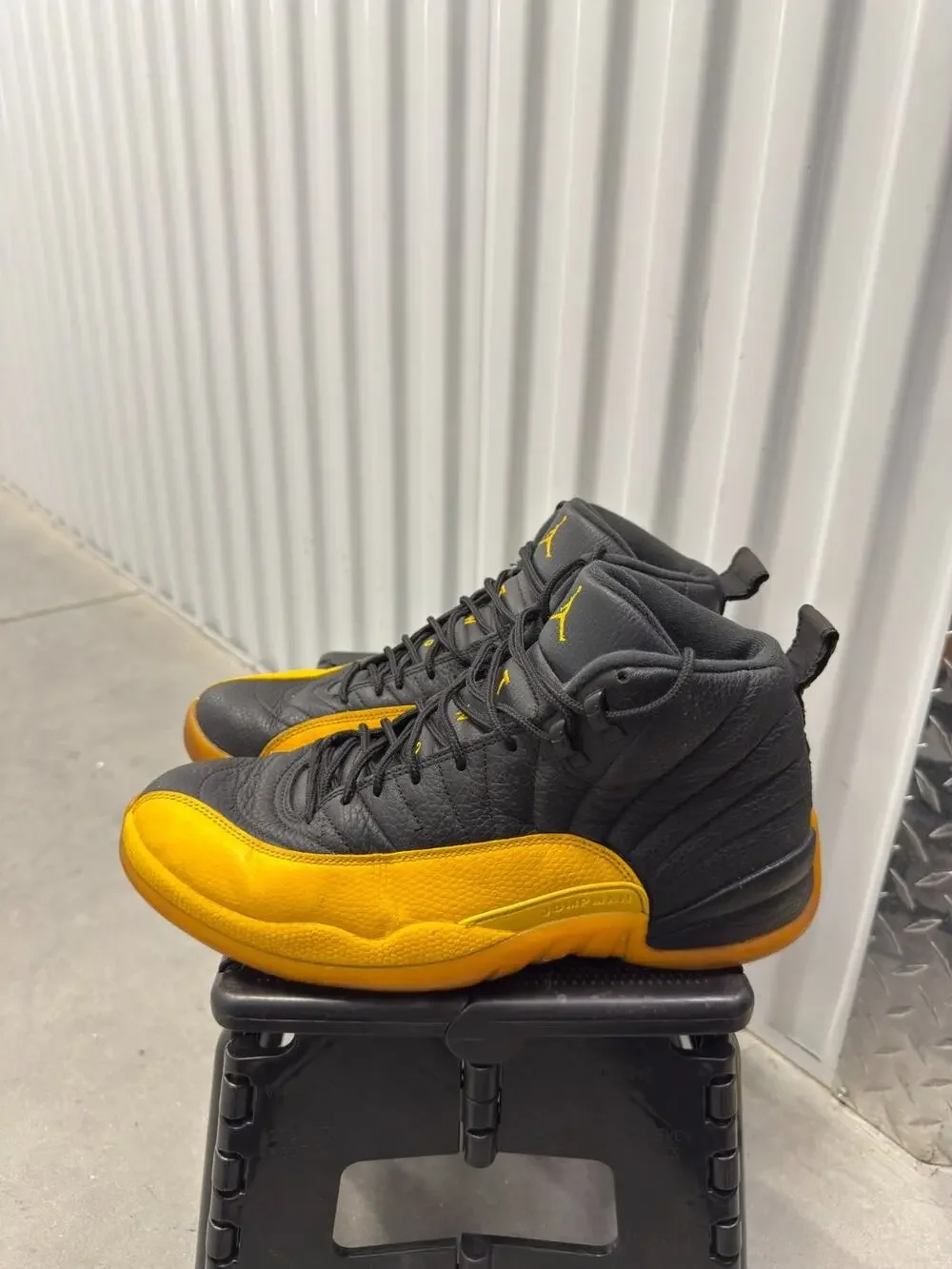 Nike Air Jordan 12 University Gold Black 2020 Size 11.5 Men's - 130690-070
